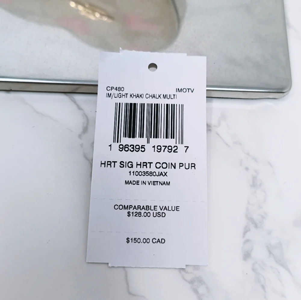 coach heart signature coin case - Picture 2 of 6